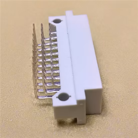 Factory Price 30contacts DIN41612 Connector, 3X10POS, Female, Right Angle